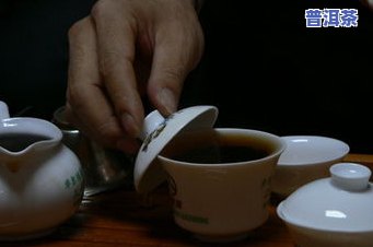 普洱茶怎么选？从茶饼、茶叶到茶具，一文教你全攻略。