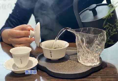 普洱新茶：绿茶、红茶还是黄茶？原因解析与新老茶比较