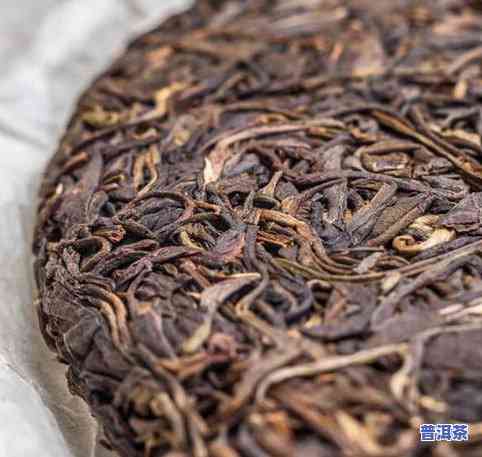 普洱茶茶饼如何撬开，新手必看：普洱茶茶饼的正确撬法