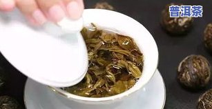 普洱茶包茶饼方法，普洱茶的正确保存方法：茶包与茶饼的区别与处理方式