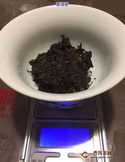 普洱茶宝石红汤色：揭秘红宝石普洱熟茶与红宝石普洱茶饼的区别