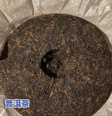 班章孔雀贡饼普洱茶：价格高昂的原因与特点解析