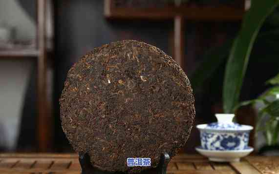 云南普洱沱茶：熟茶还是生茶？探讨其区别与优劣