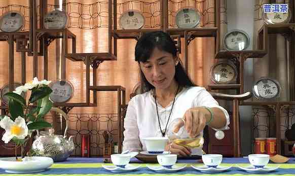 云南一小伙喝普洱茶视频，云南小伙分享普洱茶品鉴经验，带你领略茶香四溢的世界