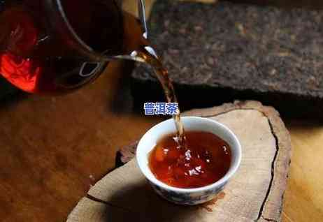 盖碗泡普洱茶放多少茶叶，怎样正确采用盖碗泡普洱茶：泡多少茶叶才是适量？