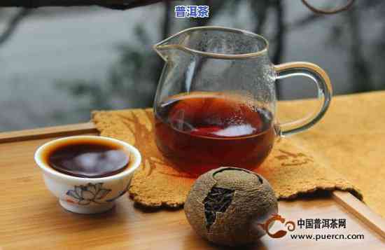 冬天的版纳普洱茶能喝吗，冬日暖饮：版纳普洱茶的魅力与适宜饮用时机解析