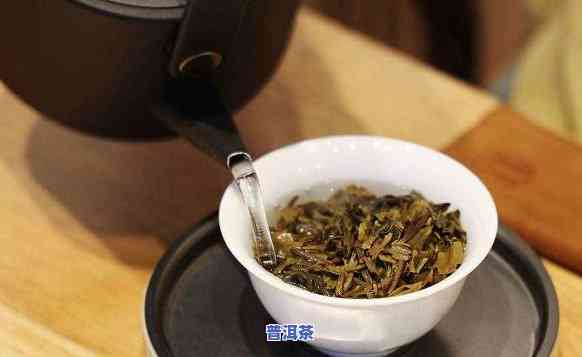 蒸普洱茶好不好泡开水喝呀，探讨蒸普洱茶是不是适合用开水冲泡饮用