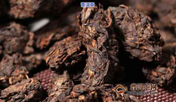 喝普洱老茶头的好处和坏处，探秘普洱老茶头：好处与坏处全解析