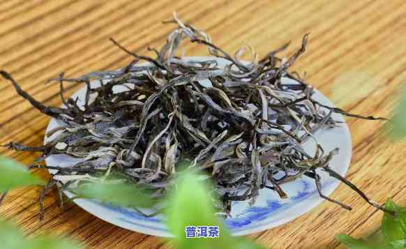 普洱茶条索对比，比较不同普洱茶的条索：一种视觉享受和品鉴体验