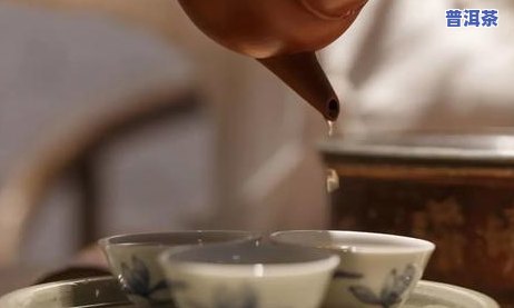 喝完绿茶再喝普洱茶可以吗，绿茶与普洱茶的饮用顺序：能否先喝绿茶后喝普洱茶？