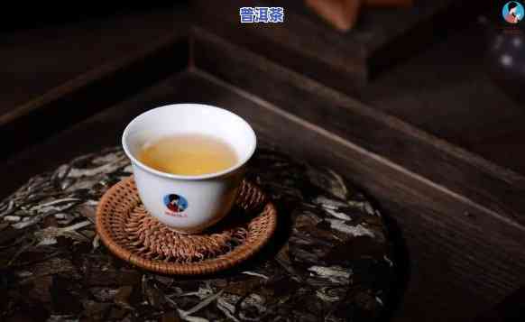 福鼎白茶和普洱哪个好，探讨茶叶之选：福鼎白茶与普洱，哪个更胜一筹？