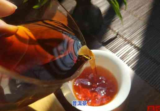 为什么喝熟普洱茶胃烧心呢，揭开谜团：为何饮用熟普洱茶会引起胃部不适？