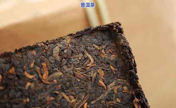 熟普洱茶饼带苦什么起因，解密熟普洱茶饼的苦涩口感：起因解析