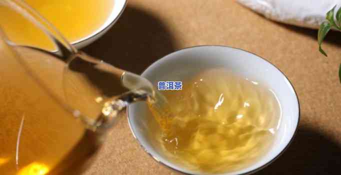 喝绿茶可以加点普洱茶吗，探索新口味：喝绿茶时可以加入普洱茶吗？