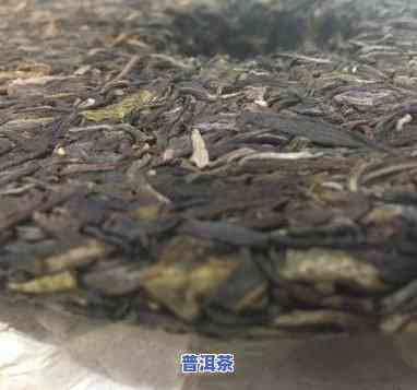 老班章茶饼：生茶还是熟茶？2016年生茶饼与熟茶比较，哪种更好？