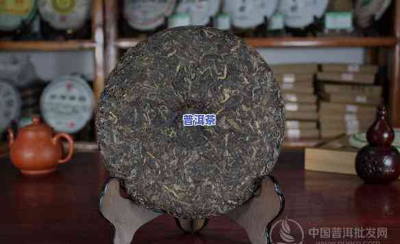 天弘茶业百年老班章生茶2007年，品味历史：探索天弘茶业百年老班章生茶2007年的特别韵味