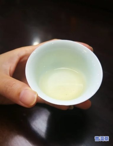 普洱茶用温水泡茶能喝吗？有吗？——上的解答与讨论