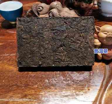 2002年老班章茶砖，经典重现：2002年老班章茶砖的魅力与价值