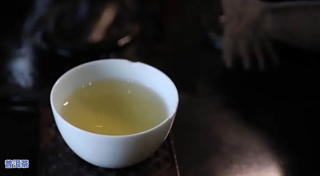 闻普洱茶挂杯香标准方法-普洱挂杯香气