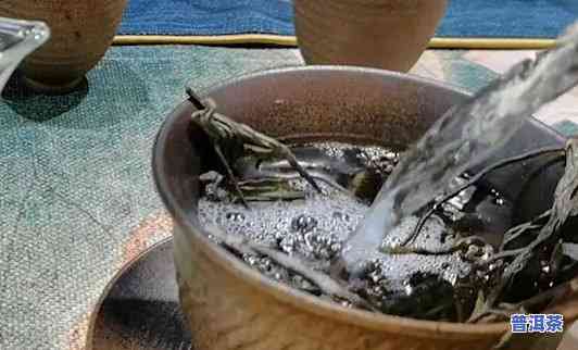 普洱茶一锅炒多久能喝下去，普洱茶：一锅炒多久才能品尝到更佳口感？