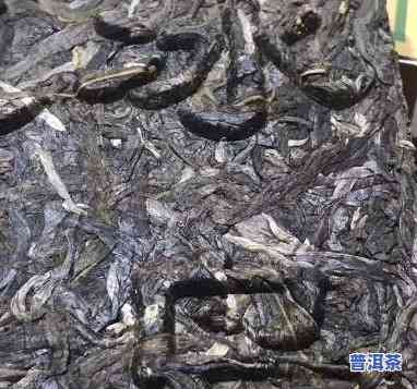 冰岛黄金山普洱茶：250克生茶价格解析