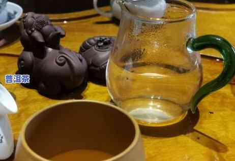 与普洱茶相仿的茶是什么茶类，「与普洱茶相仿的茶类」：探索相似口感的茶叶