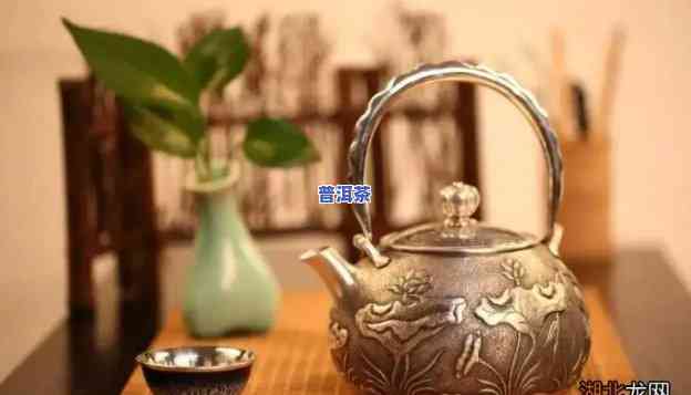 用不锈钢壶泡茶好吗，不锈钢壶：适合泡茶的选择吗？