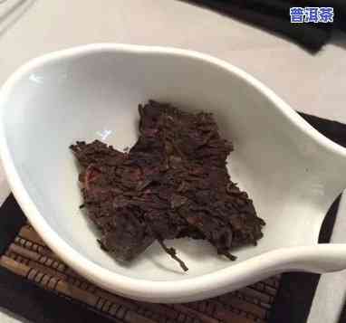 普洱茶泡一大块茶：饼、叶的区别与方法