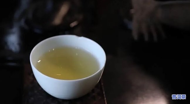 普洱茶挂杯好还是不挂杯好？探讨其对口感的作用